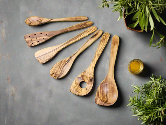 Kit d'ustensiles en bois d'olivier faits à la main de 5 ustensiles 1 spatule + 4 cuillères 100% bois d'olivier